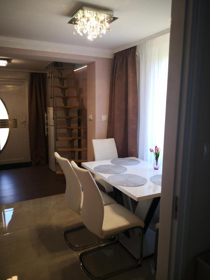Kupola Apartman Сегед Экстерьер фото