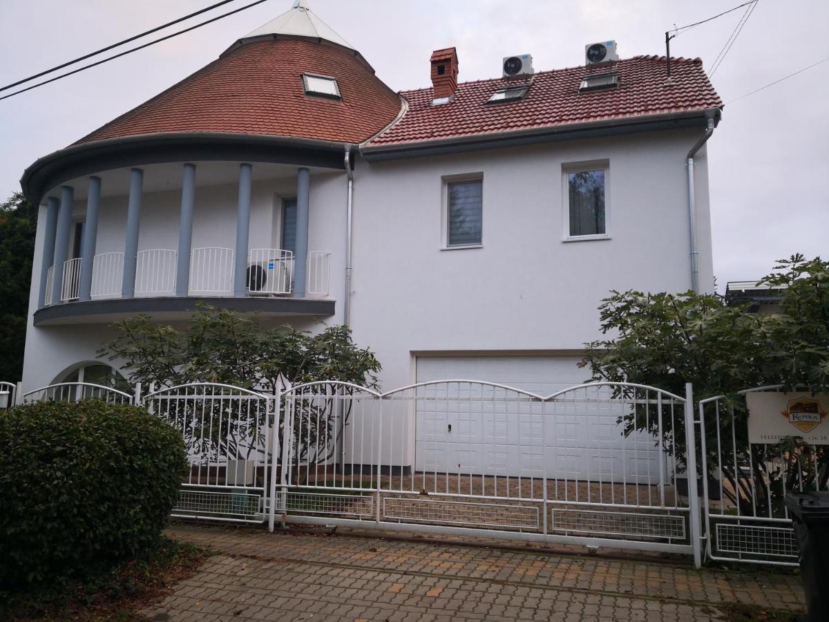 Kupola Apartman Сегед Экстерьер фото