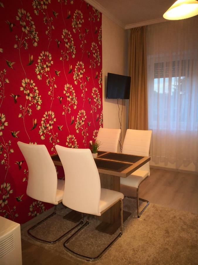 Kupola Apartman Сегед Экстерьер фото