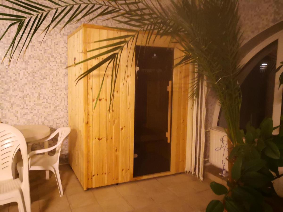 Kupola Apartman Сегед Экстерьер фото